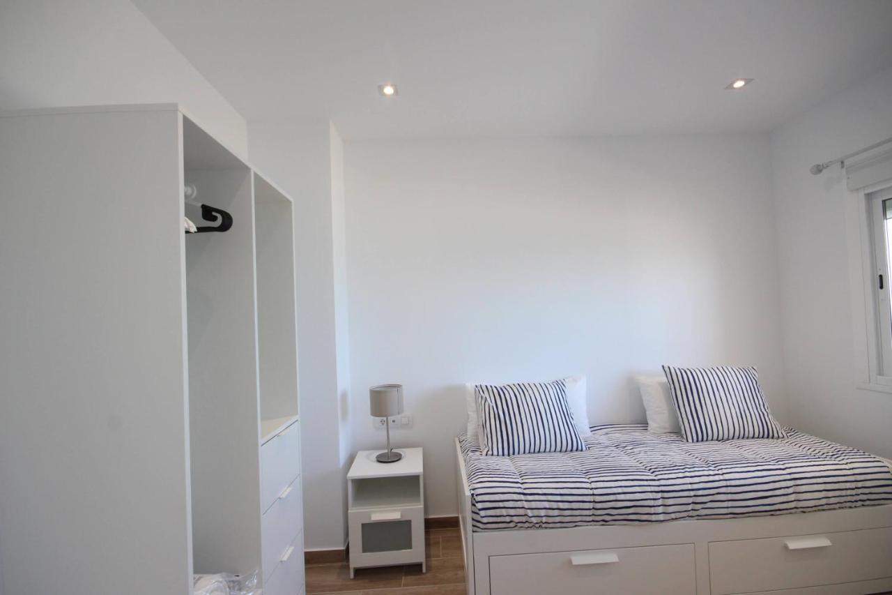 Apartment Las Vistas Beach View Лос Кристианос Екстериор снимка